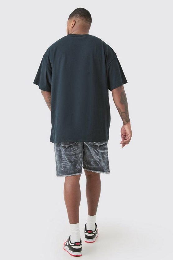 Plus lockere Shorts mit Acid-Waschung und extremen Rissen