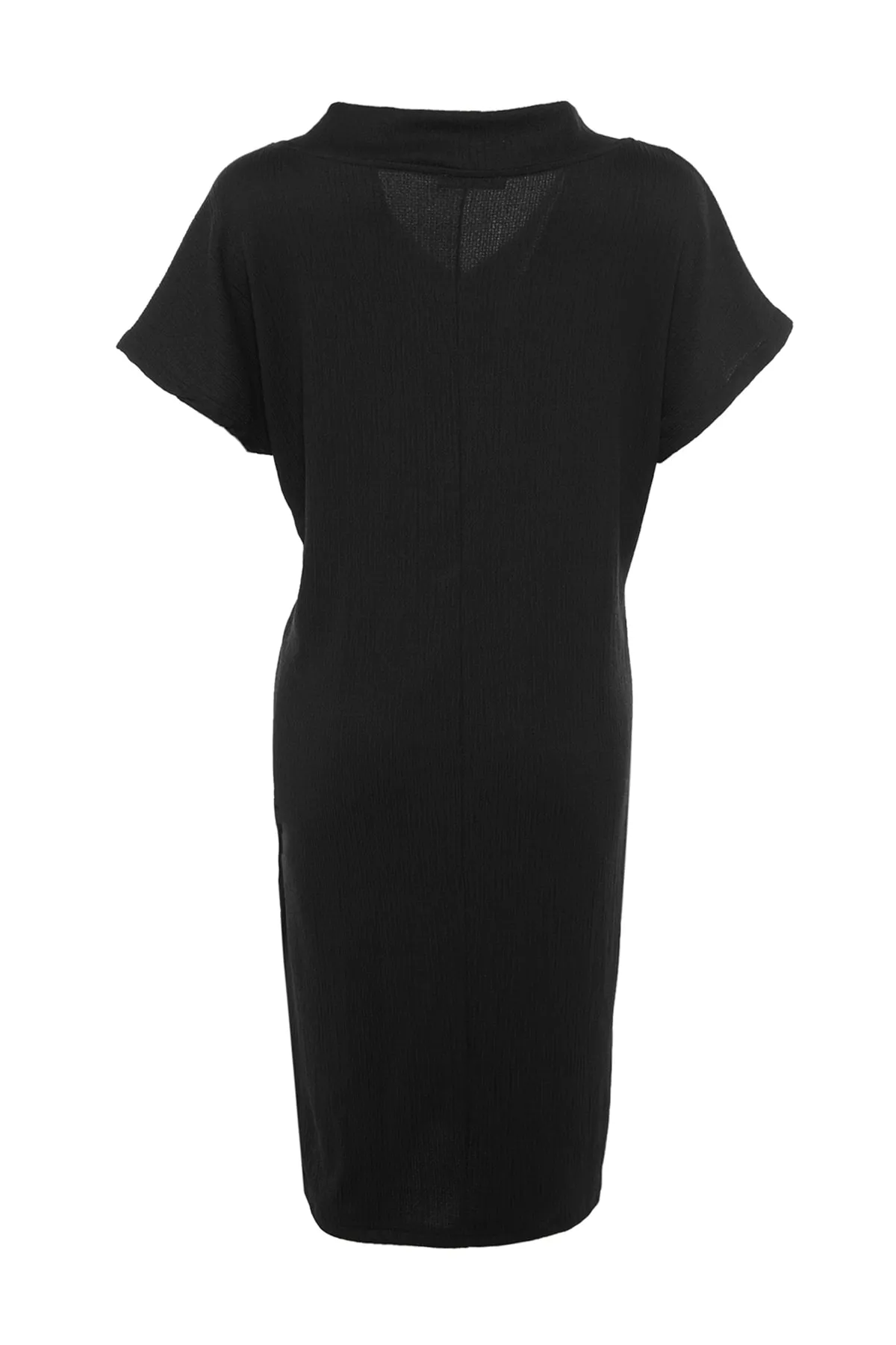 Trendyol Curve  Schwarzes, gerade geschnittenes Strickkleid TBSSS22EL2365