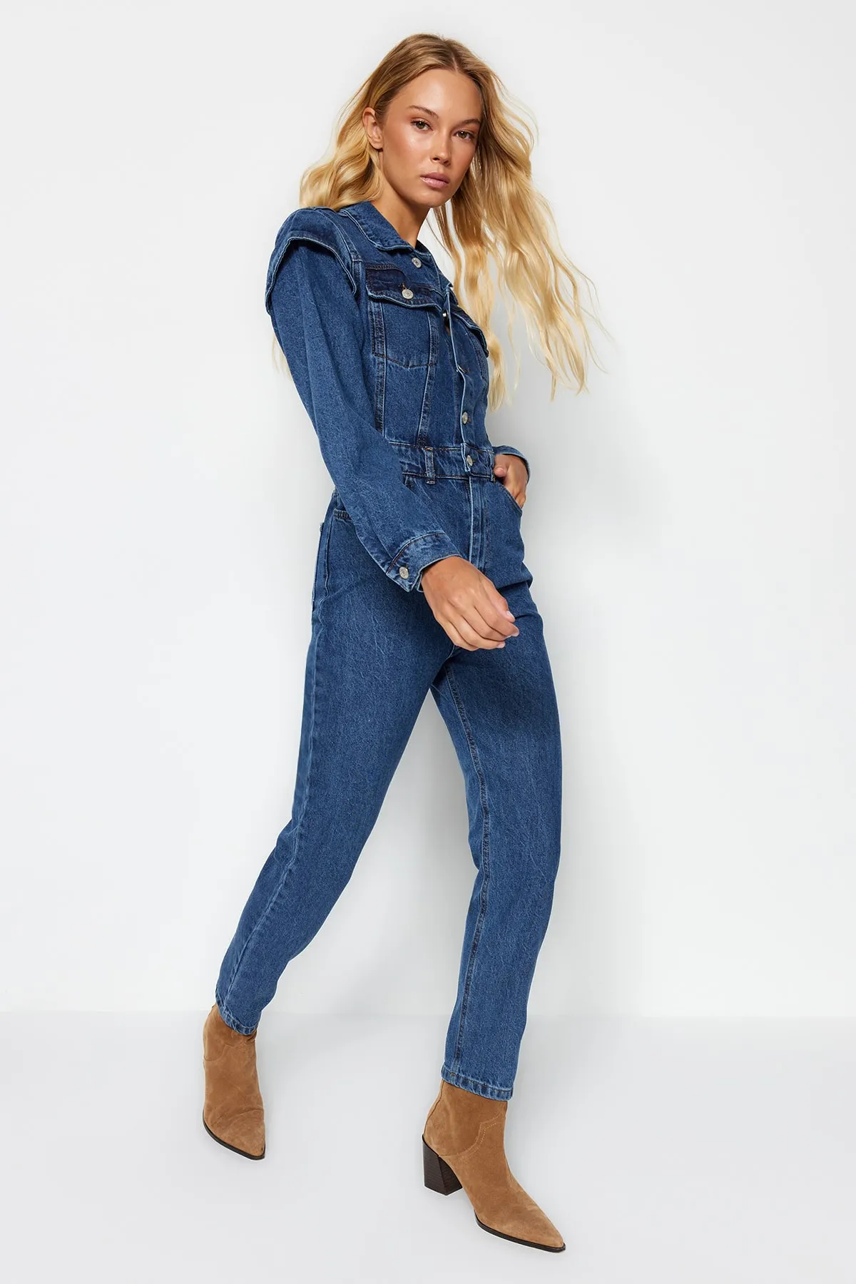 Trendyol Collection  Jeans-Overall mit Indigo-Nähten in limitierter Auflage TWOAW22TU0040