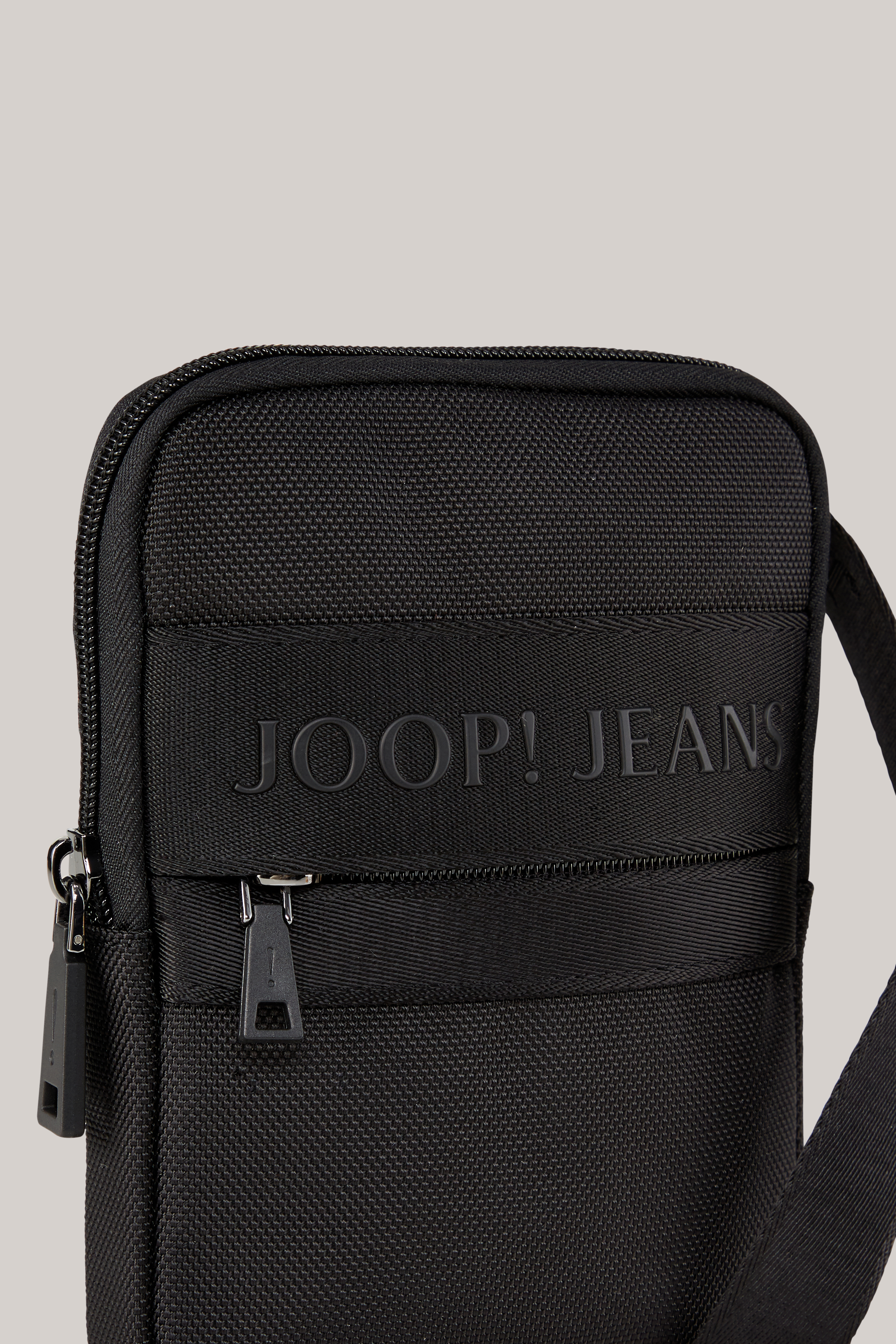 Schultertasche Modica Rafael in Schwarz