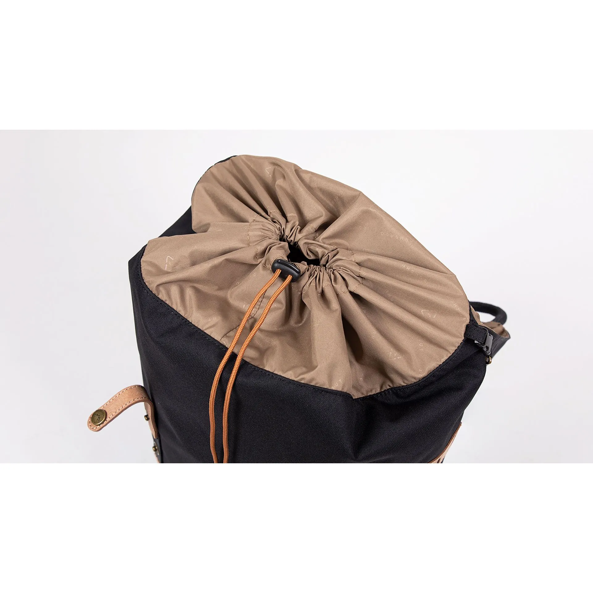 Doughnut Colorado Reborn Backpack - black