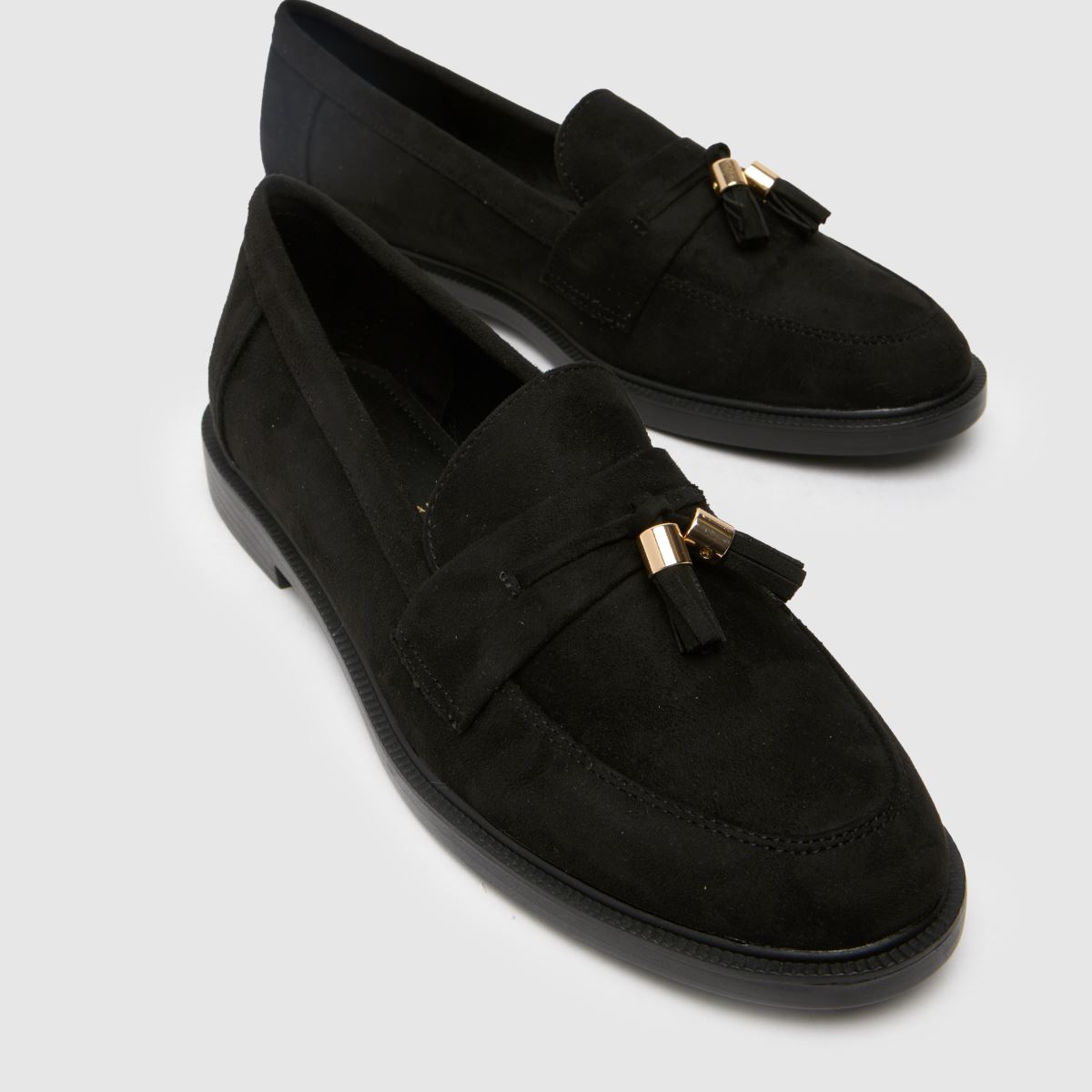 Črni ravni čevlji Schuh Lohan z resicami