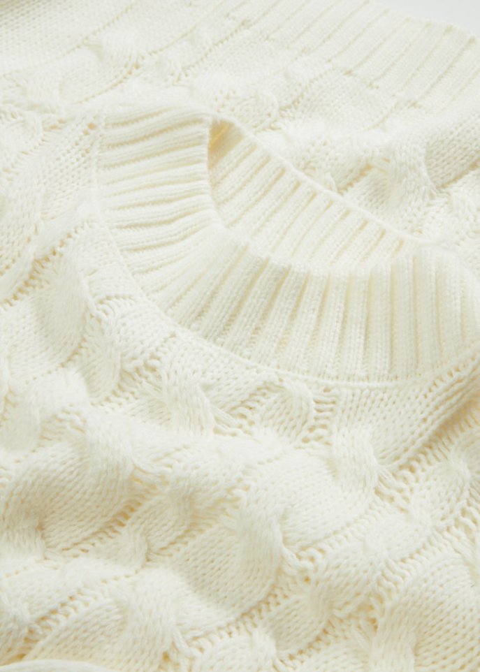 Oversized Pullover mit Zopfmuster