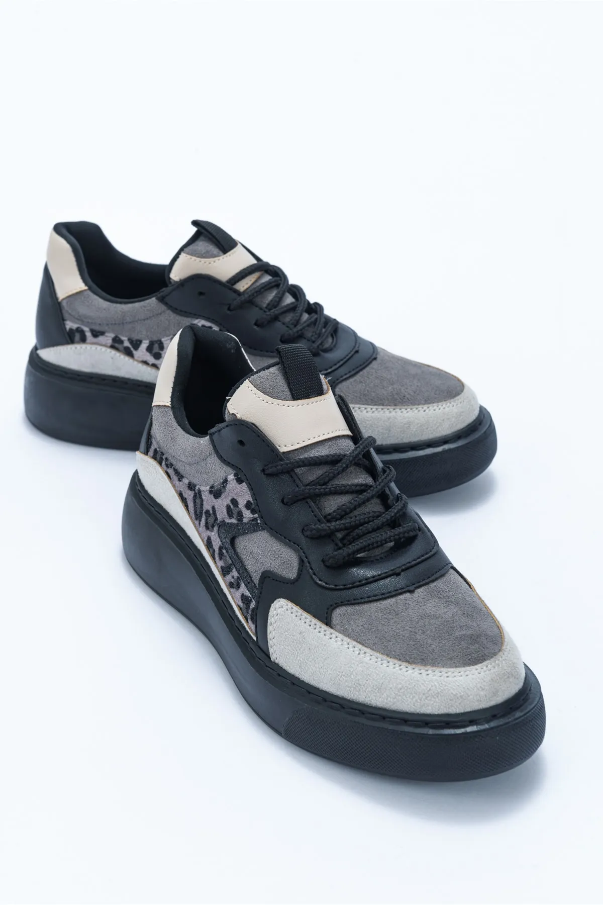 LuviShoes  Aere Ice-schwarze Damen-Sportschuhe