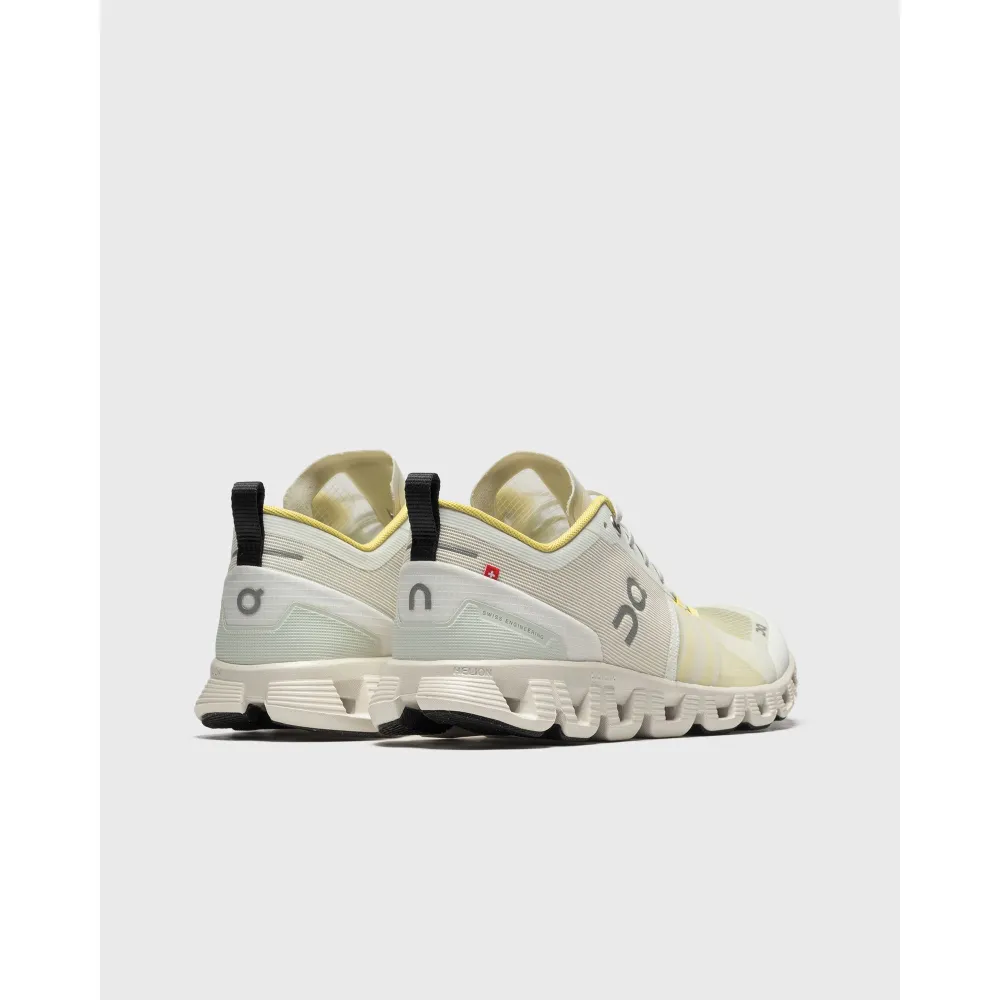 ON Cloud X Shift 38.99122 / bunt
