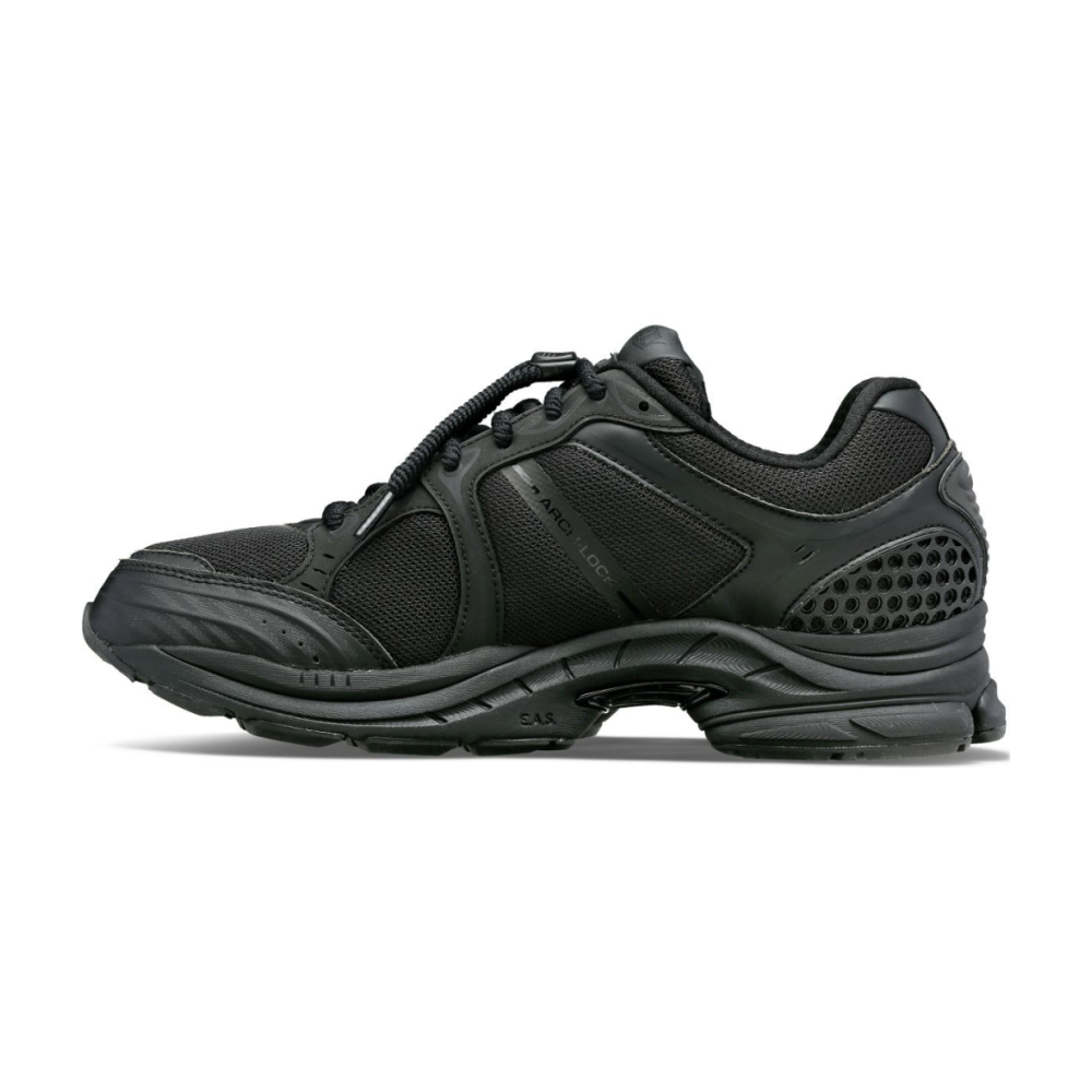 Saucony Progrid Triumph 4 Gorpcore S70758-1 / schwarz