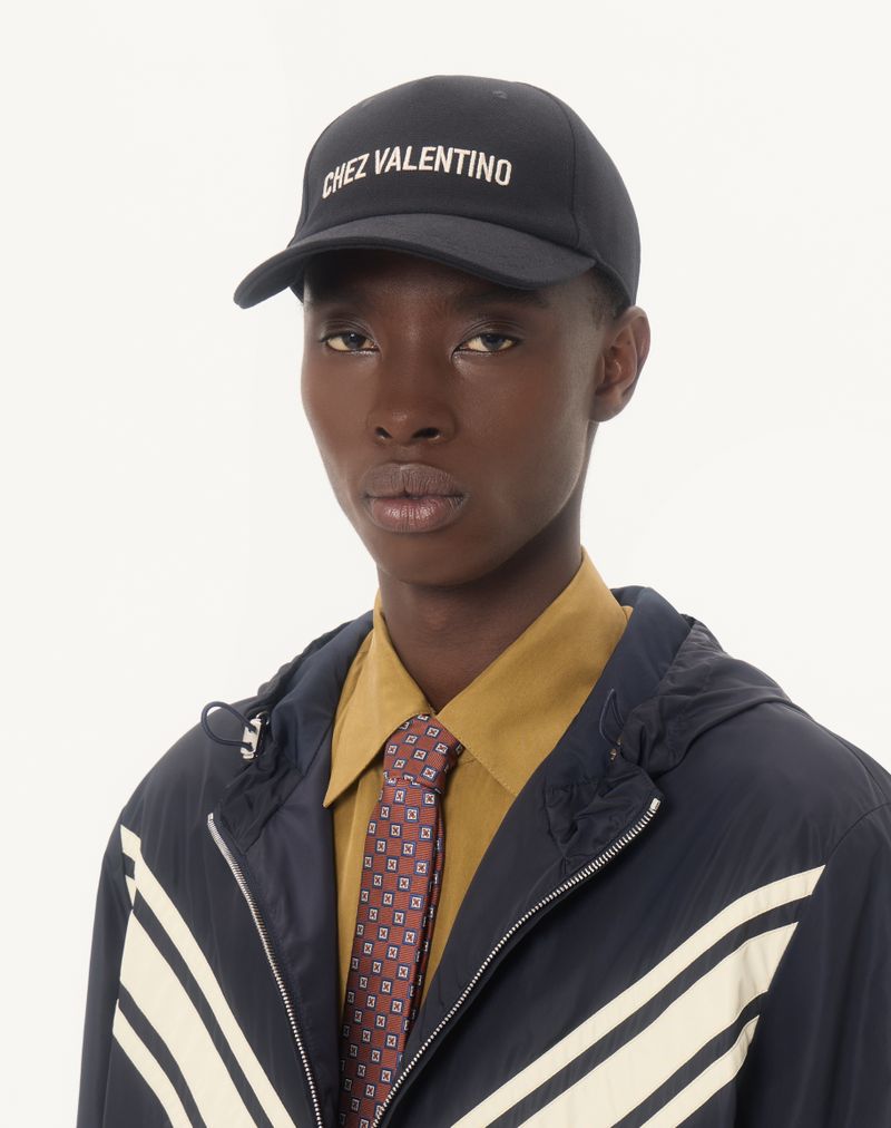 Boné de beisebol Chez Valentino em algodão com bordado