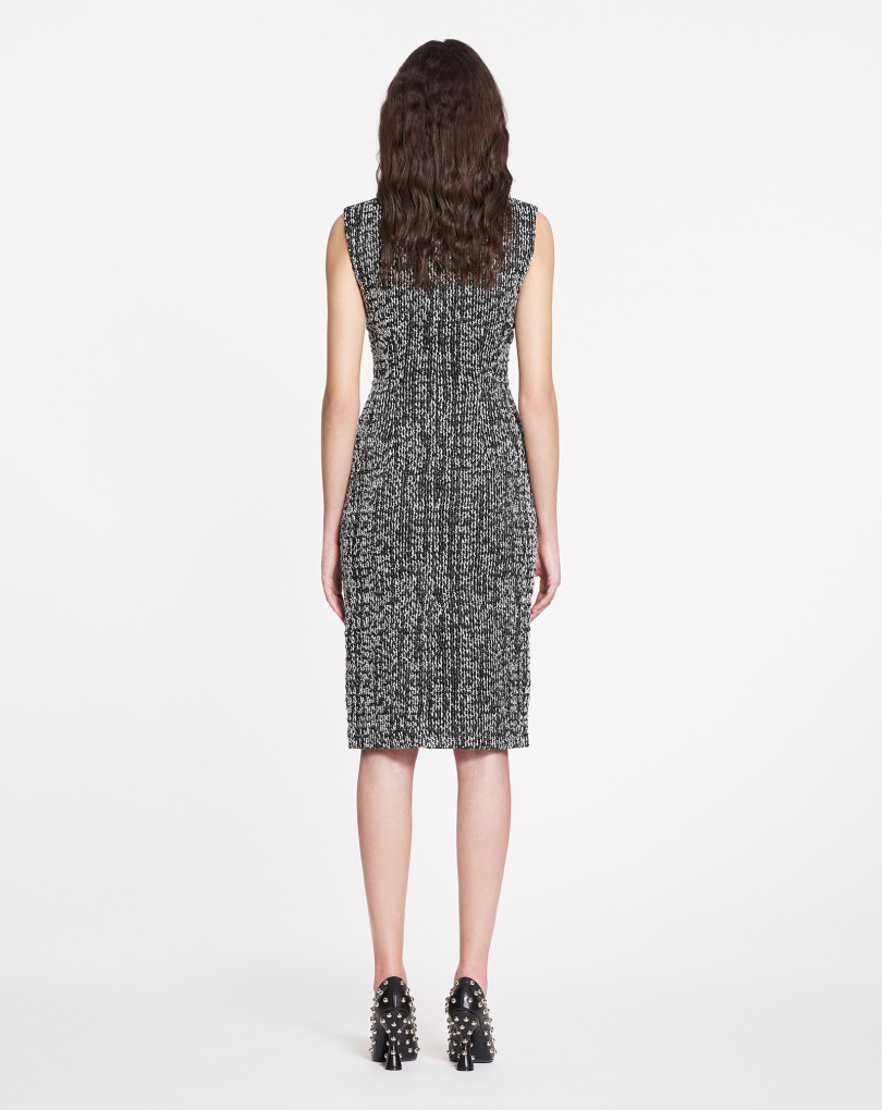 ROBE COURTE SANS MANCHES