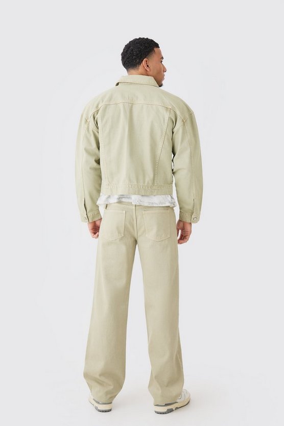 Lockere Jeans mit Riss am Knie