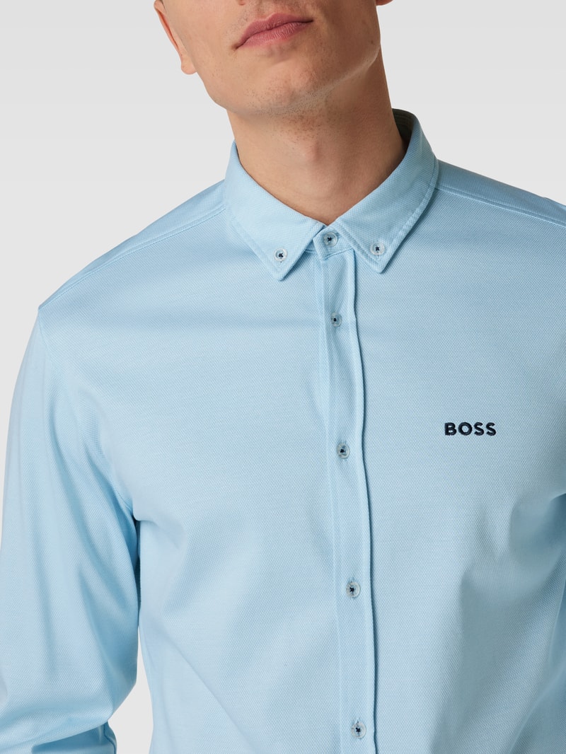 Freizeithemd mit Label-Stitching Modell 'BIADO' in hellblau