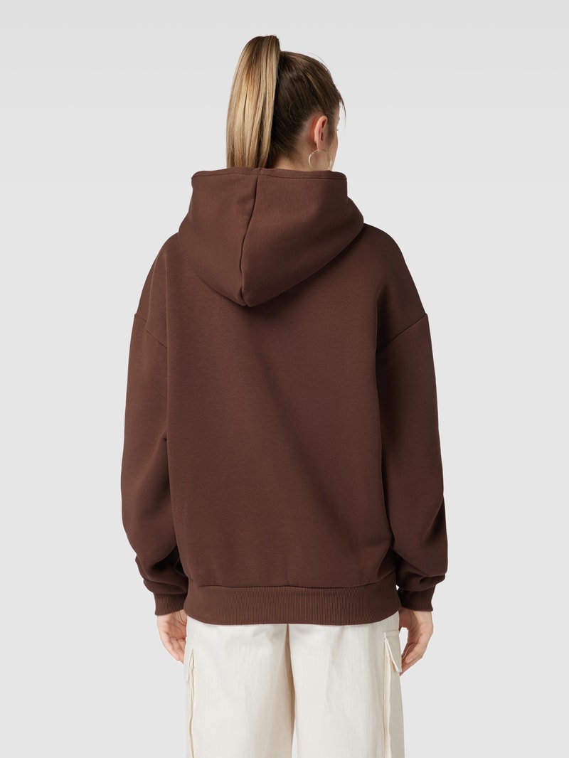 Hoodie mit Motiv-Print in dunkelbraun