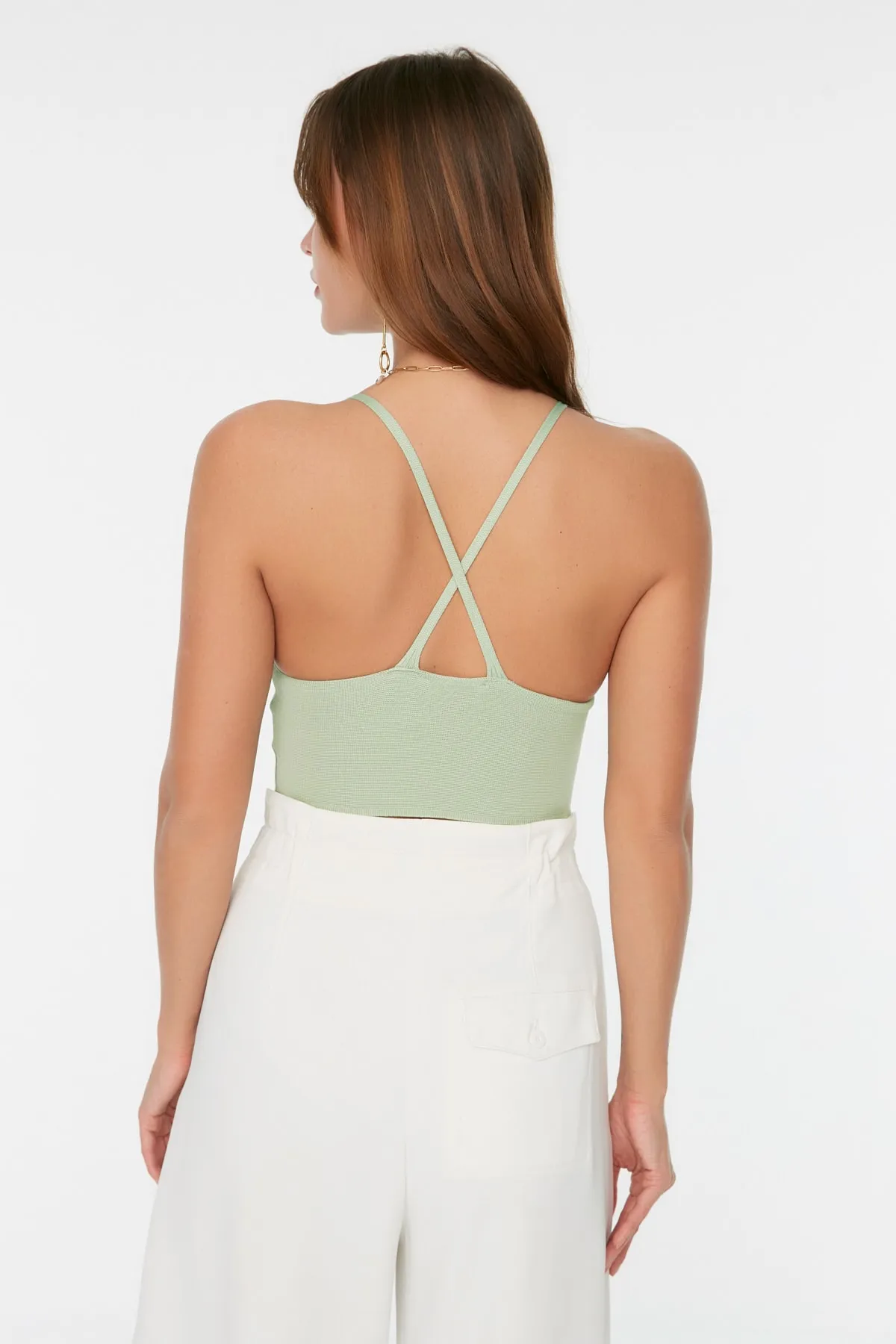 Trendyol Collection  Mintfarbene Strickpulloverbluse mit superkurzer Rückseite und detailliertem Detail TWOSS22BZ0760