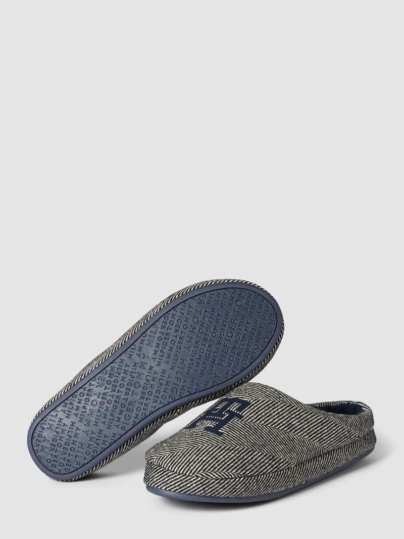 Hausschuhe mit Label-Detail Modell 'HERRINGBONE' in schwarz