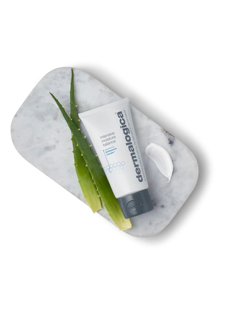 Cremă hidratantă intensivă Dermalogica Intensive Moisture Balance 2.0 pentru ten uscat.
