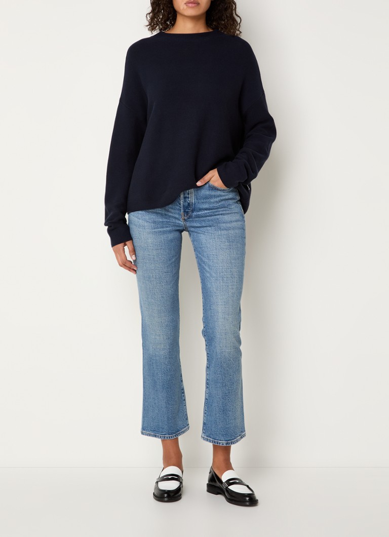 Pantaloni scurți din denim ARMEDANGELS cu talie înaltă și croială dreaptă, confecționați dintr-un amestec de bumbac organic.
