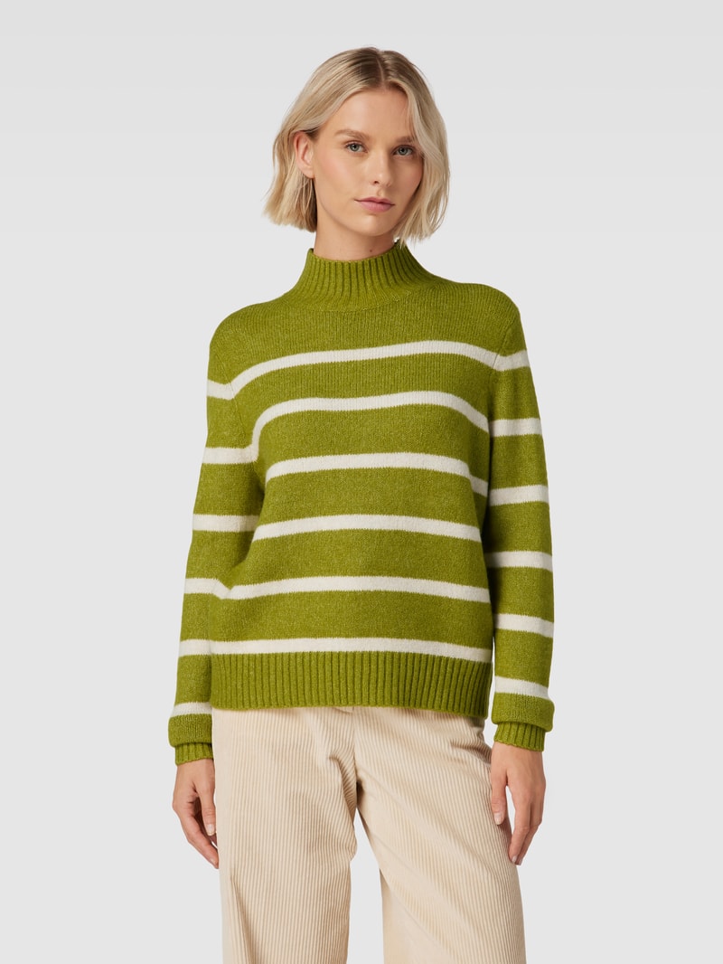 Strickpullover mit Stehkragen in grün