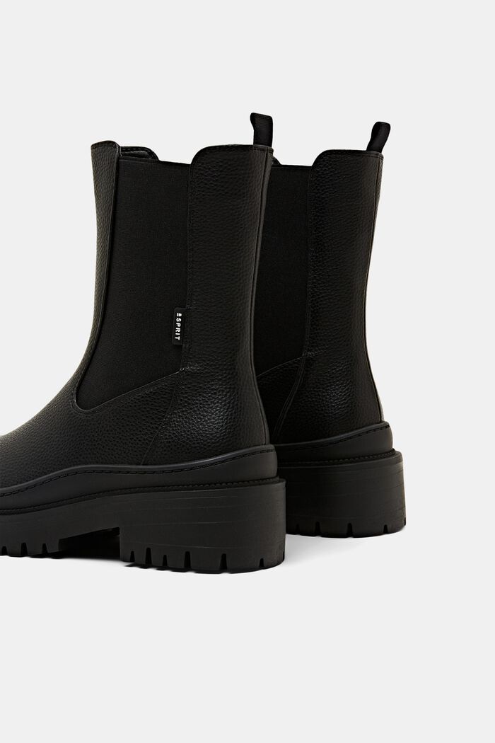Grobe Boots in Lederoptik