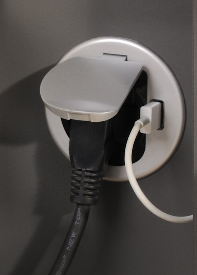 Parisot Moove 2 Küche ohne E-Geräte und Spüle