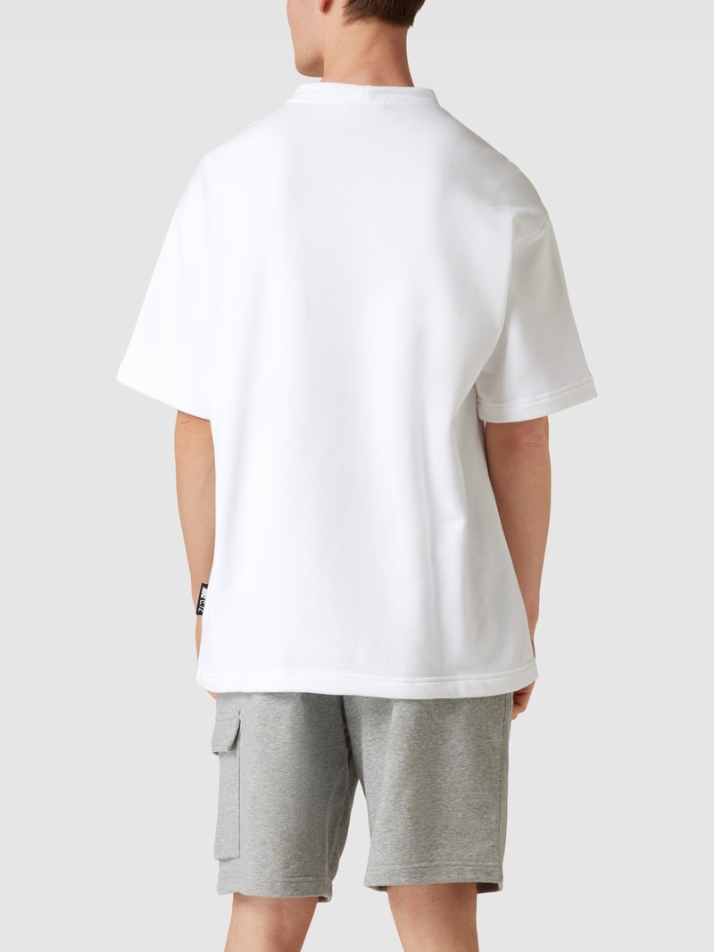 T-Shirt mit Label-Stitching Modell 'CIRCA' in weiß