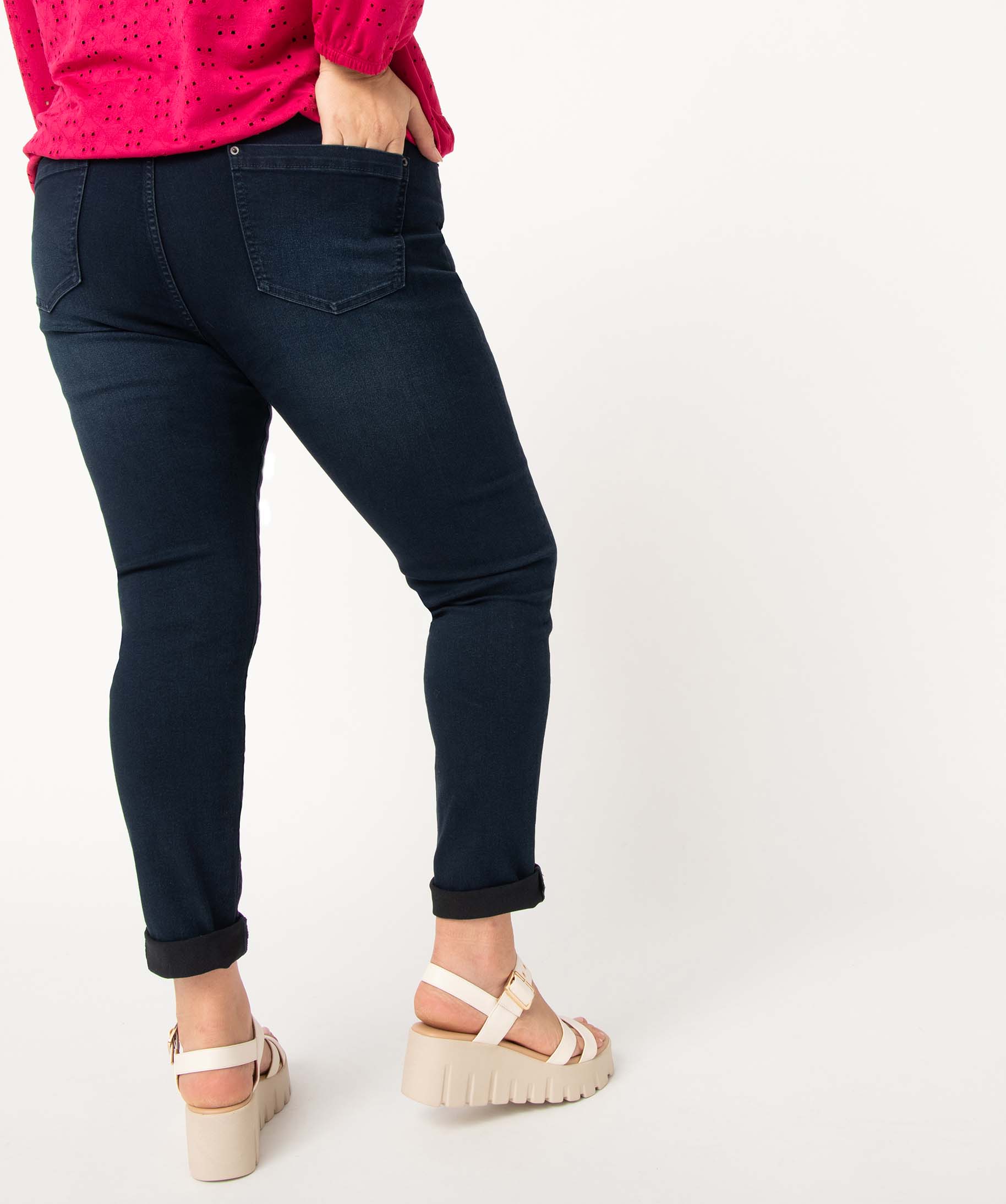 Jegging femme grande taille avec plis sur les hanches brut | GEMO