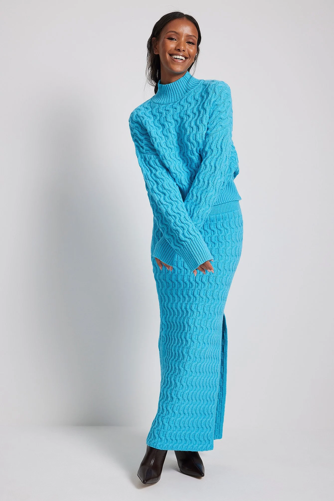 Midi-Strickrock mit Zopfmuster