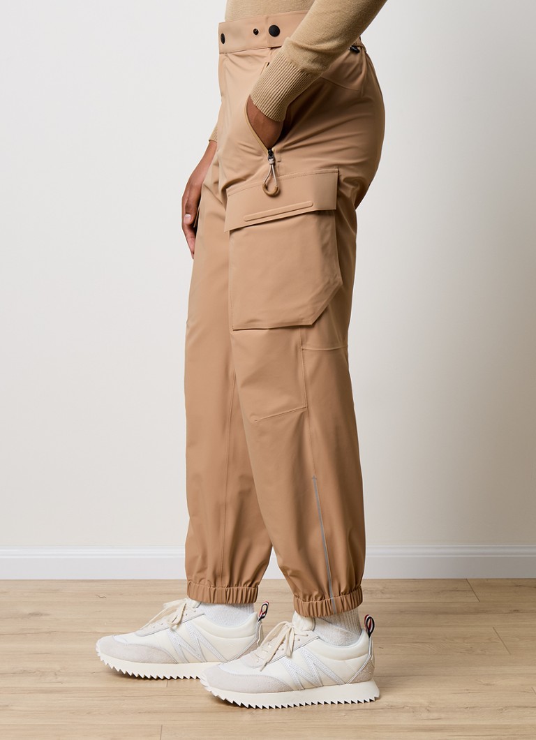 Pantaloni cargo Moncler Slim Fit cu buzunare cu fermoar