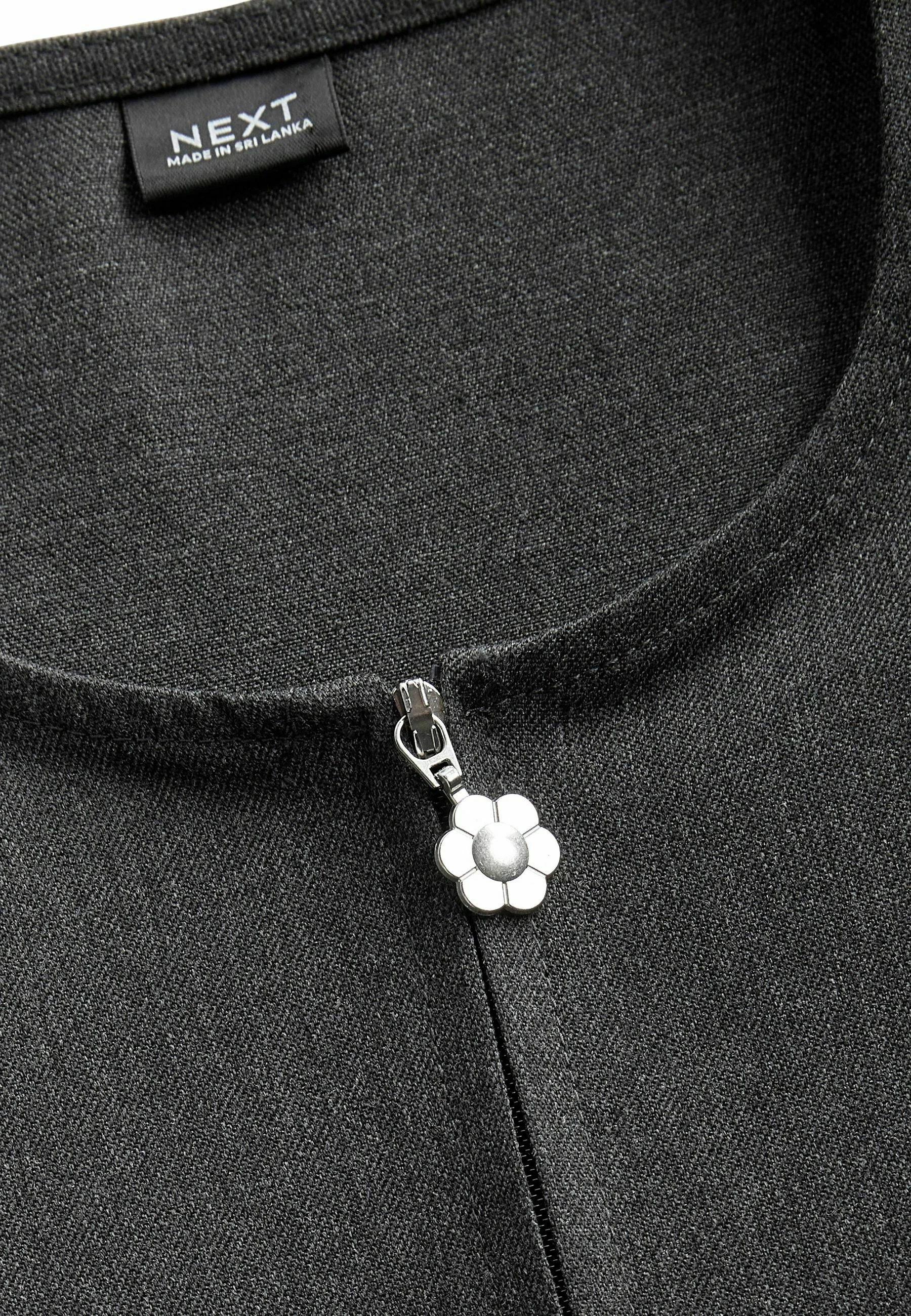 Siguiente DELINQUE COLEGIAL CON CREMALLERA DELANTERA Y VOLANTE EN LA CINTURA - Vestido de verano