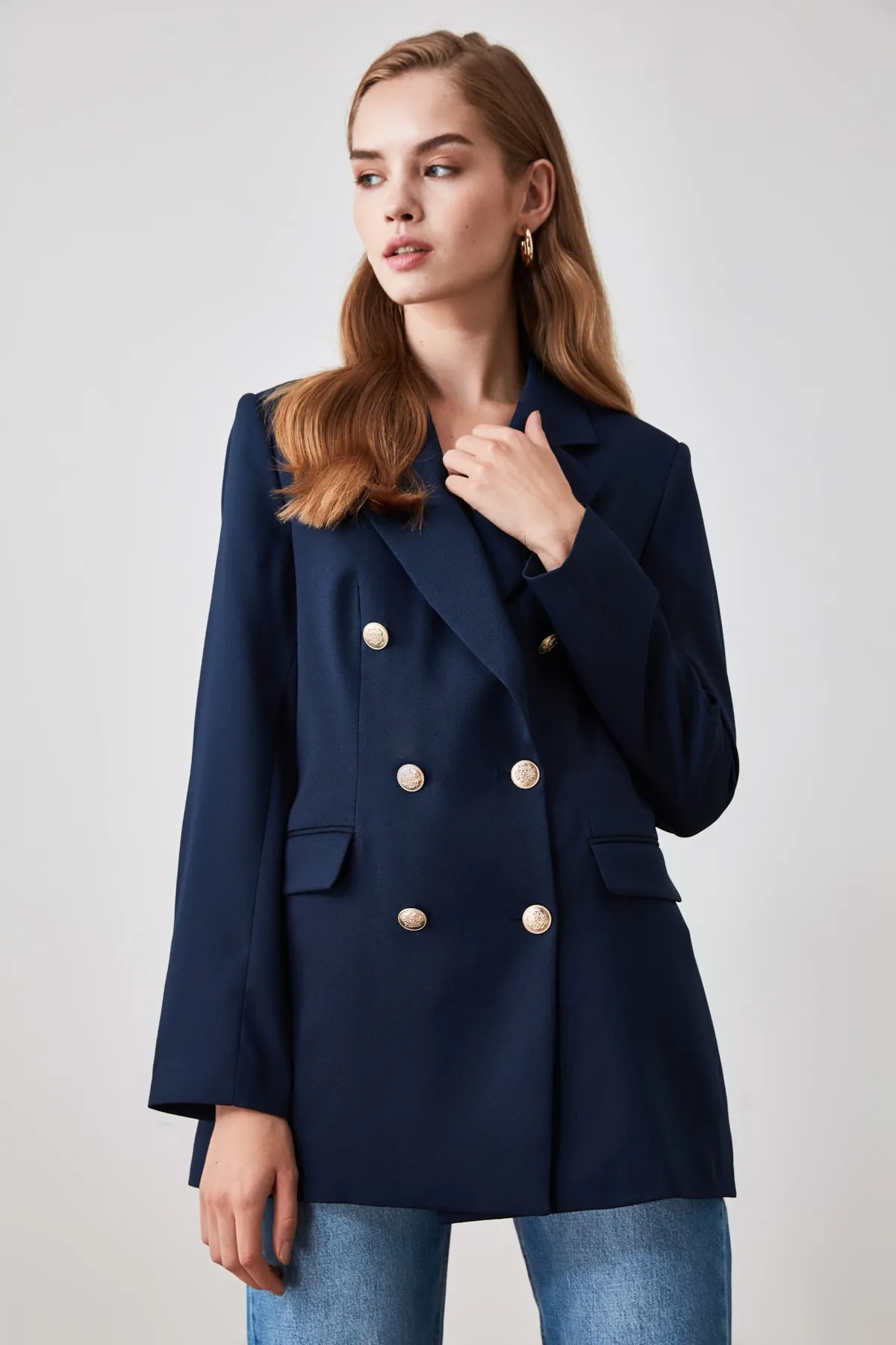 Trendyol Collection  Marineblauer, übergroßer, gefütterter, zweireihiger Blazer aus Webstoff mit Verschluss TWOSS20CE0024