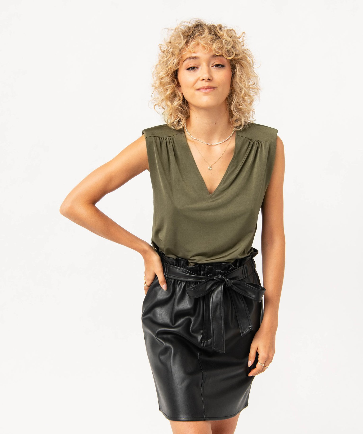 Tee-shirt sans manches avec épaulettes femme kaki | GEMO