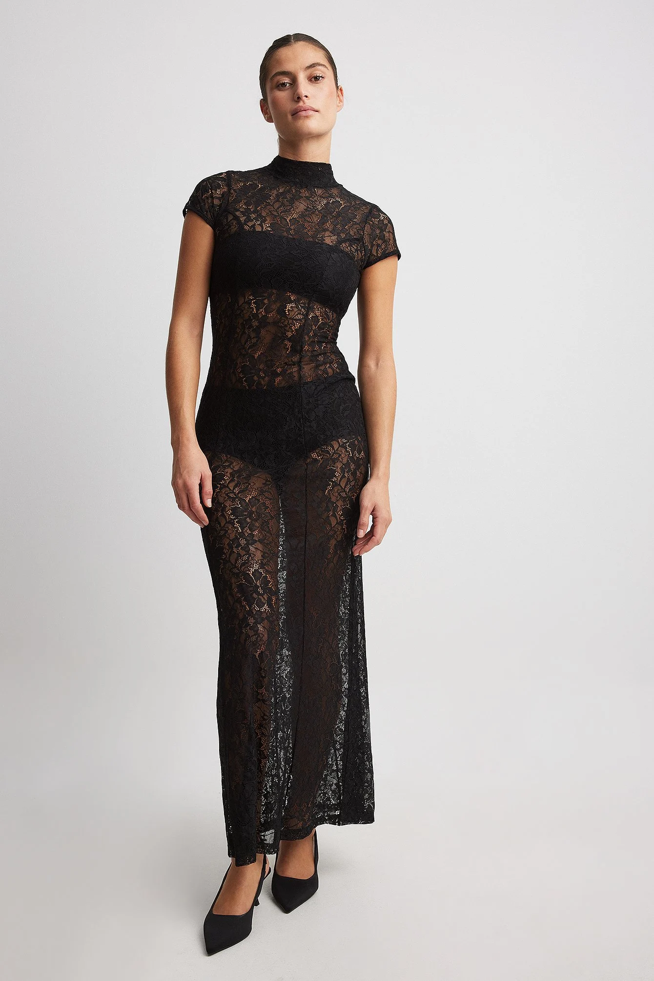 Kurzärmeliges Maxikleid mit Spitze