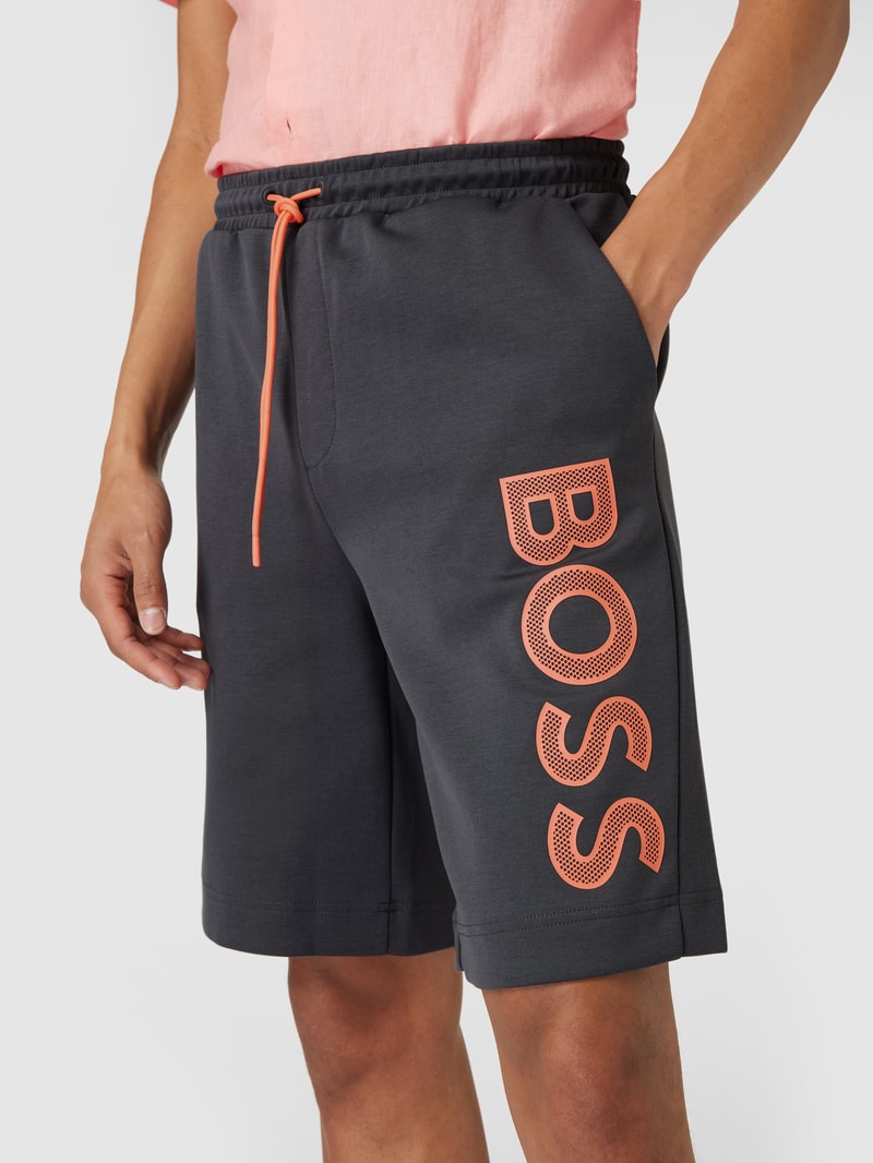 Sweatshorts mit Label-Print Modell 'Heos' in dunkelgrau