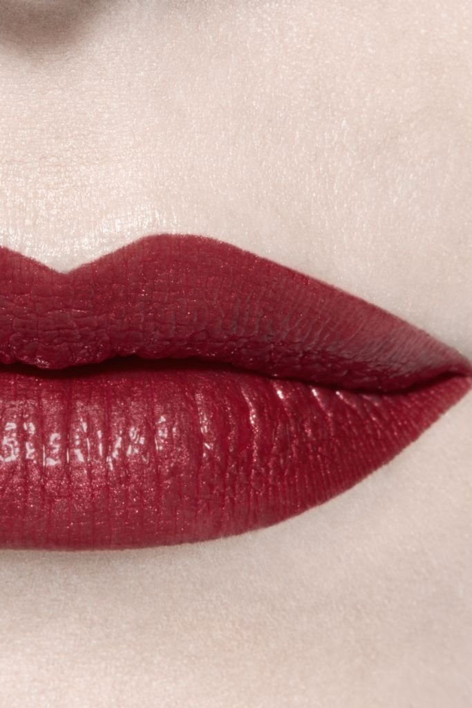 CHANEL ROUGE ALLURE LAQUE DER GLÄNZENDE FLUID-LIPPENSTIFT MIT LANGEM HALT