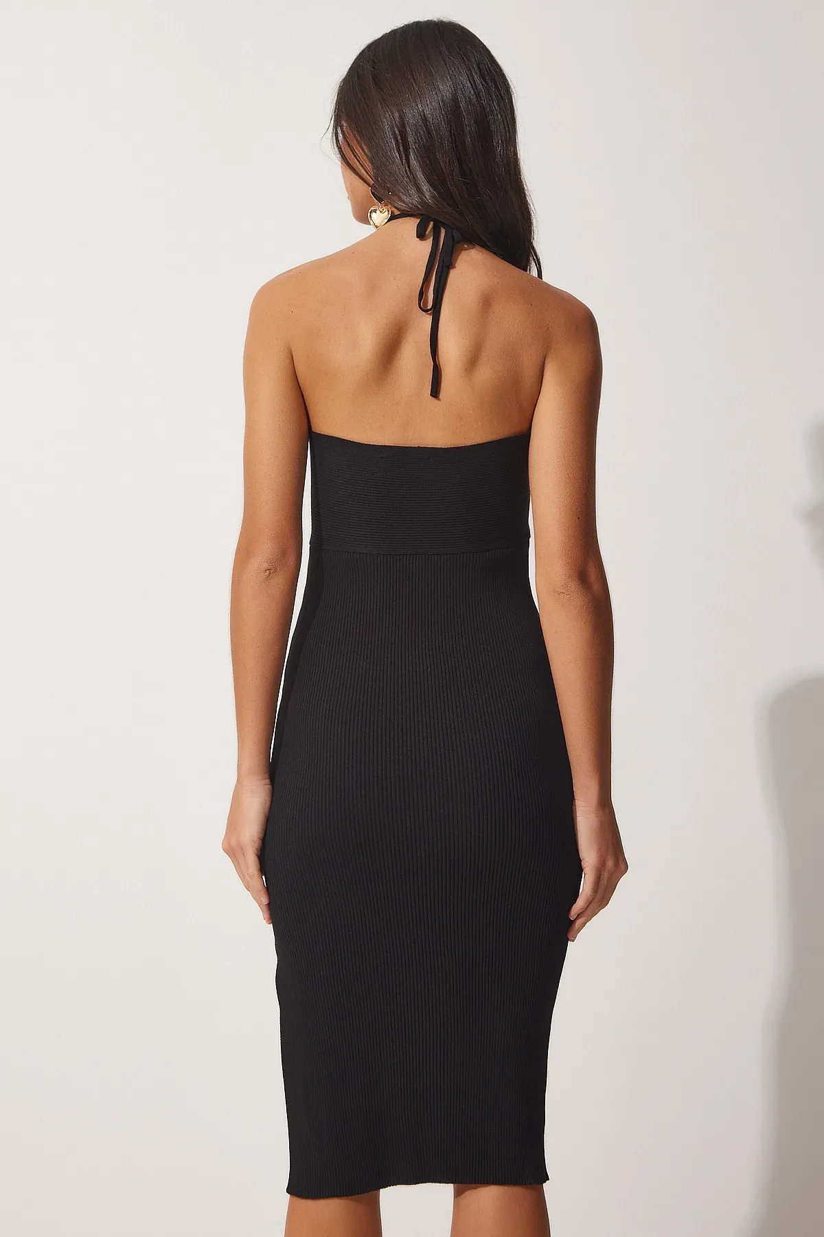 Happiness İstanbul  Damen-Sommerkleid aus schwarzem Strick mit Riemen, NS00387