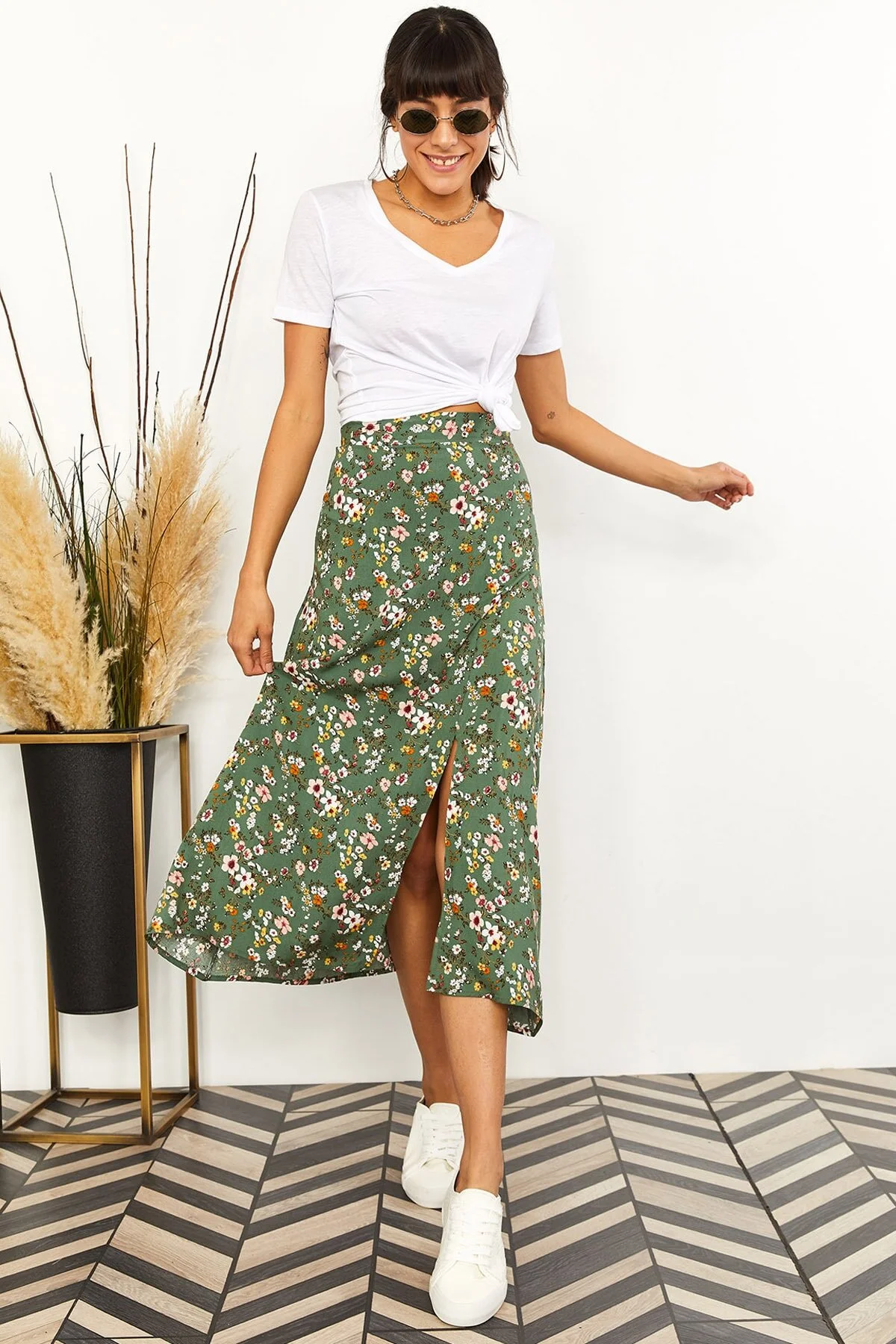 Olalook  Grüner Viskoserock mit Blumenmuster und seitlichem Schlitz für Damen ETK-19000152