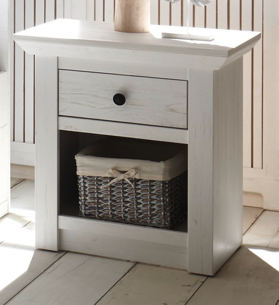 Furn.Design Nachtkommode Hooge (Nachttisch im Dekor Pinie weiß gekälkt, 59 x 62 cm), mit Schublade, Komforthöhe
