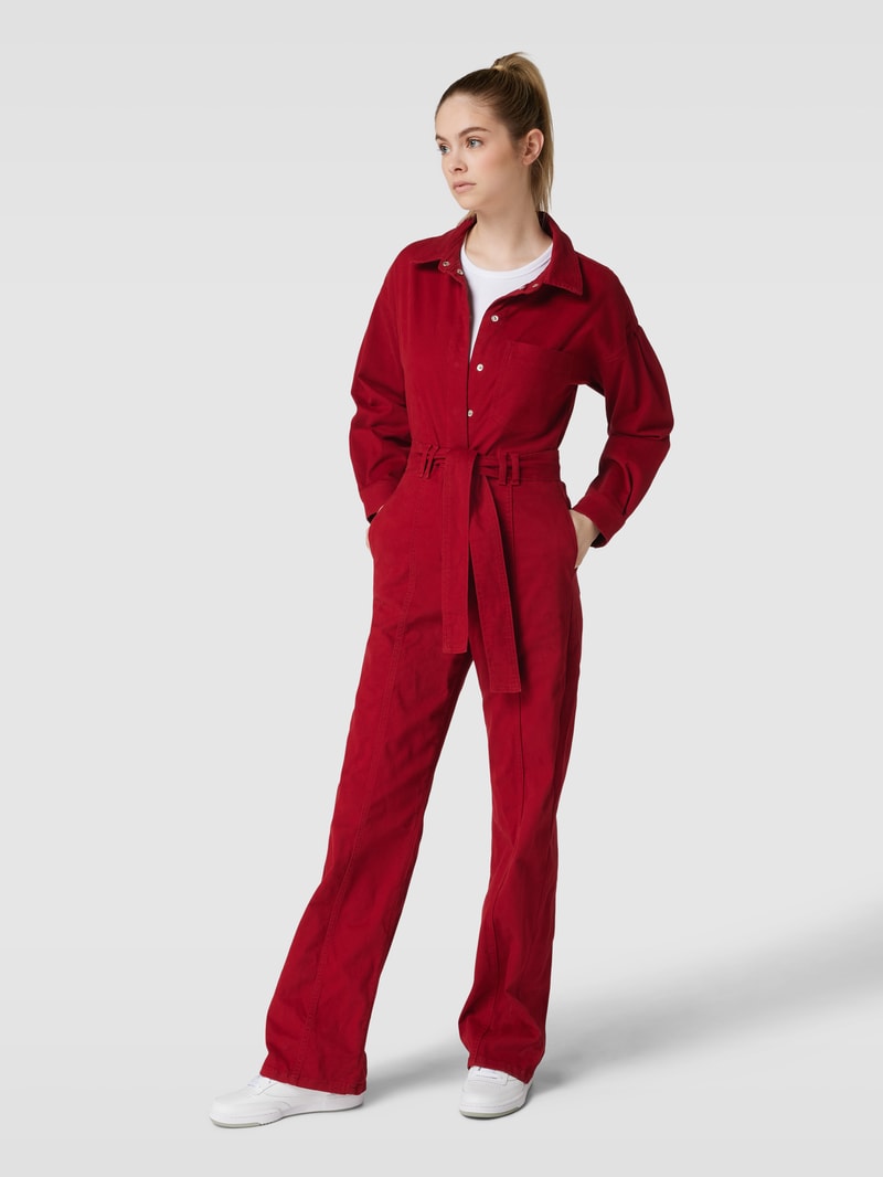 Jumpsuit mit Taillenband in bordeaux rot