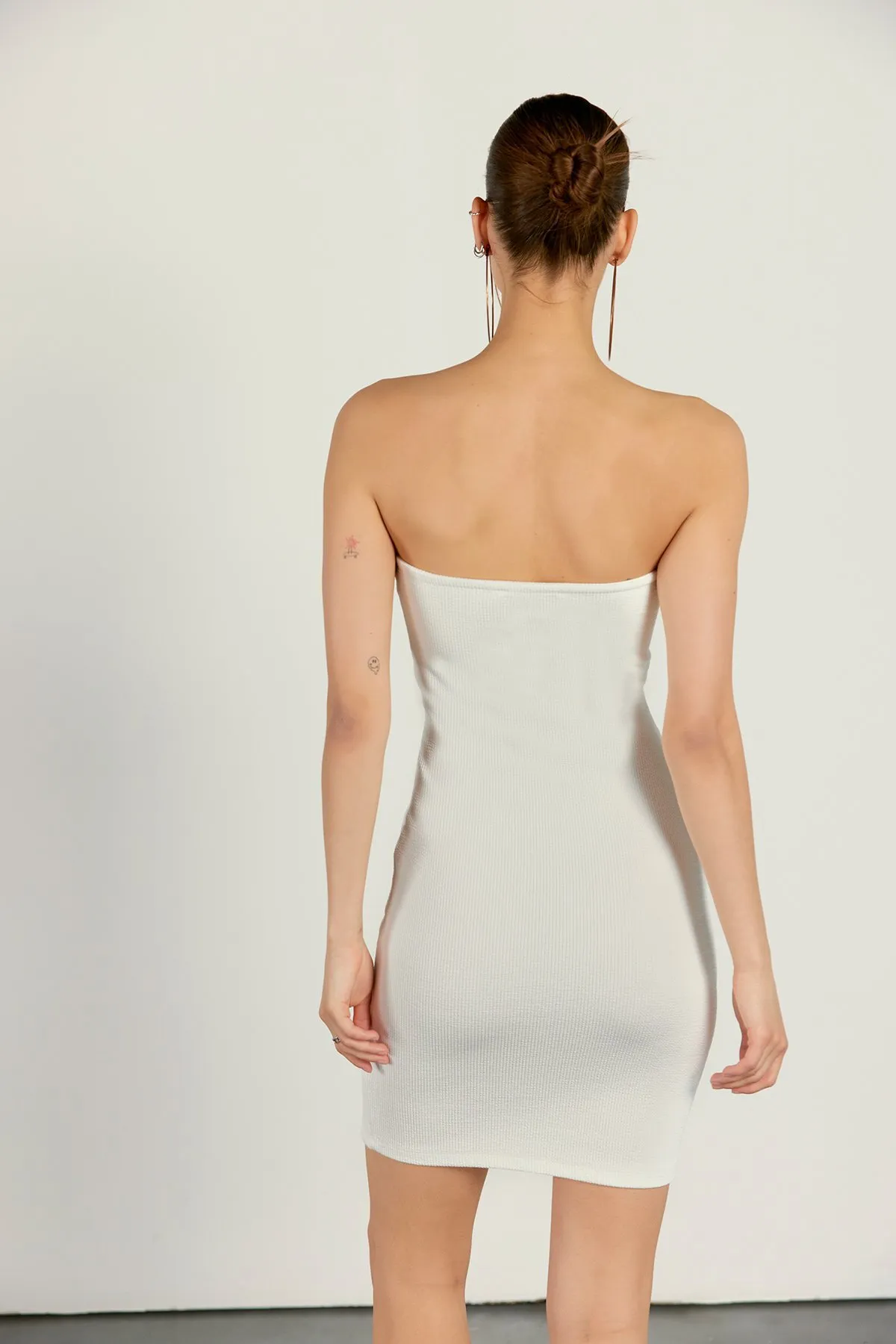 VATKALI  Trägerloses Minikleid Weiß