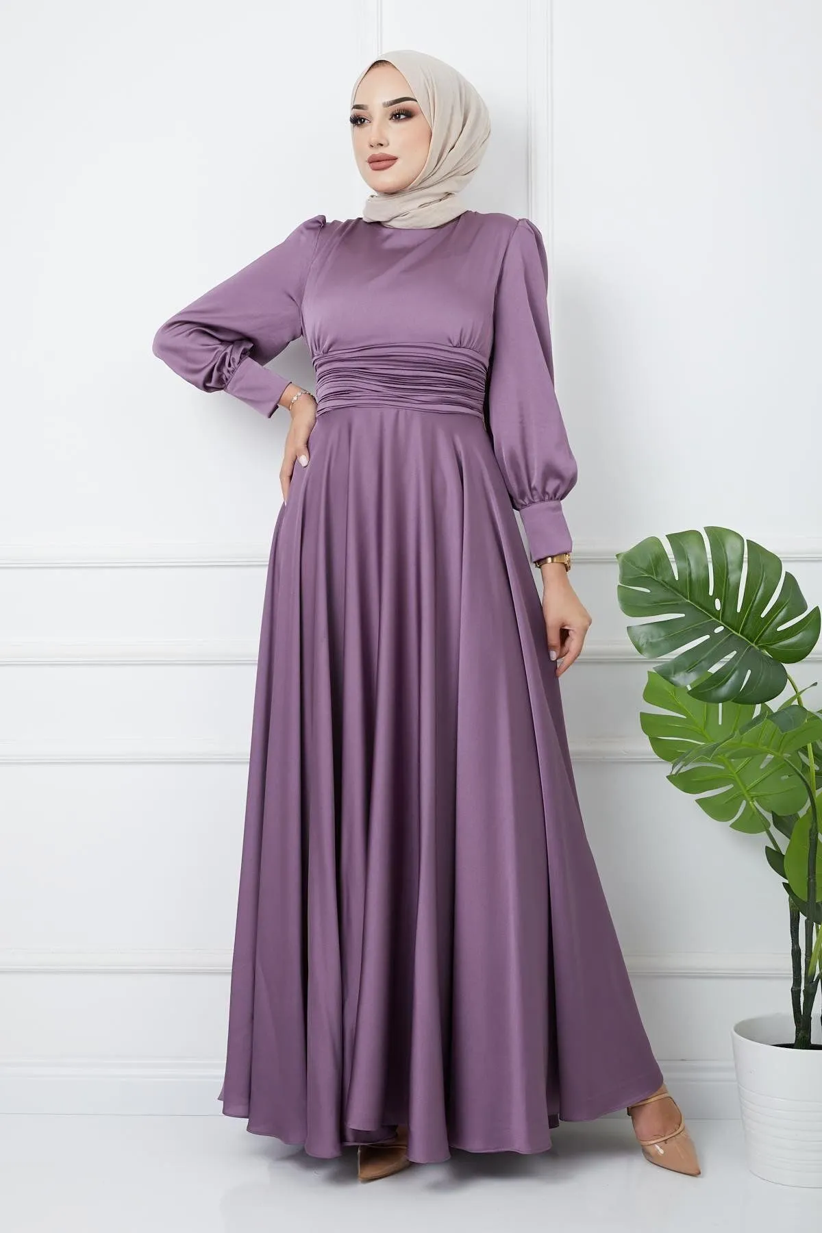 Olcay  Abendkleid mit Taillenfalten und Gürtel K. Flieder 1595
