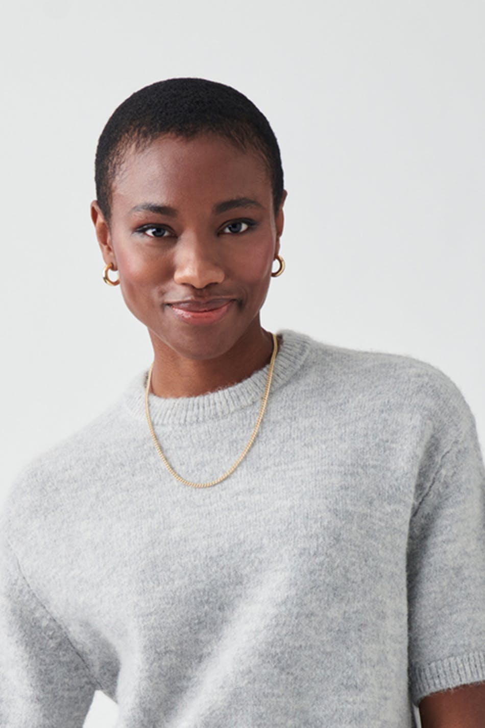 Clean hoops earrings