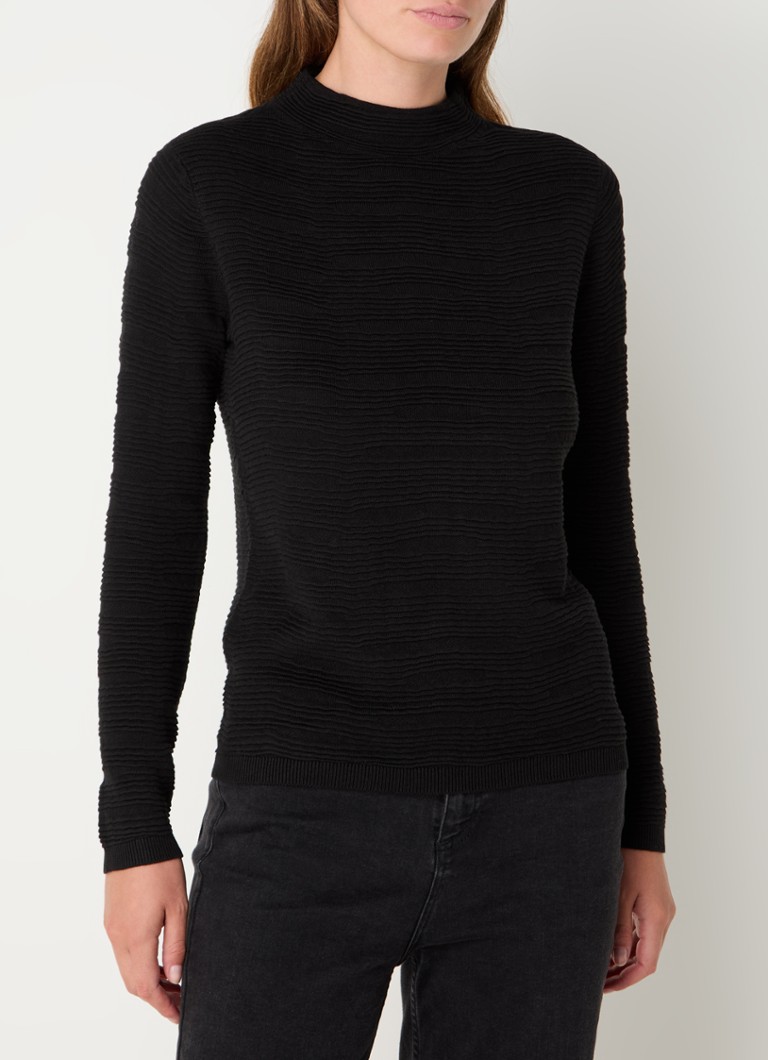 Sweter z cienkiej dzianiny o fakturze Taifun