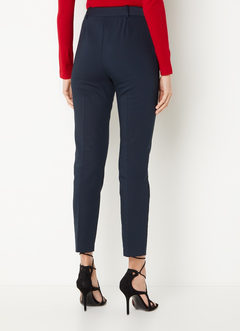 Pantaloni scurți Hobbs Quin cu croială slim, talie înaltă și bandă călcată.