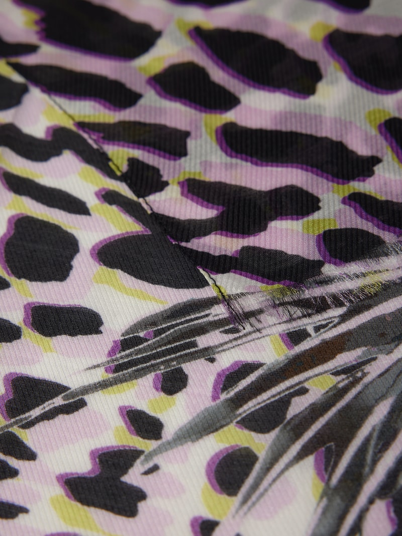 Schal mit Animal-Print in flieder