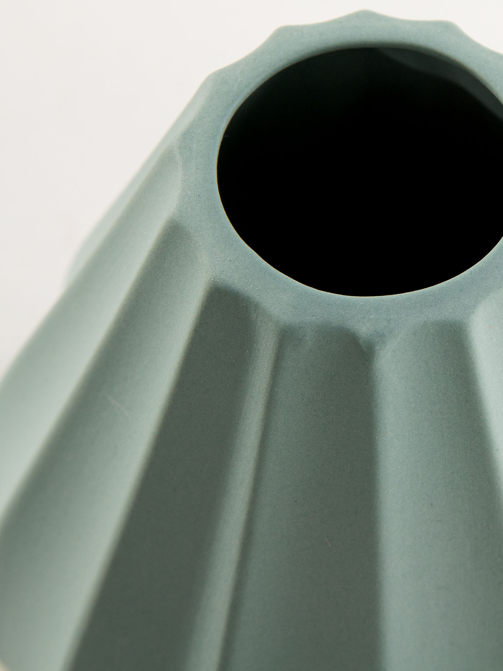 Cunardo Vase, Peacock Green