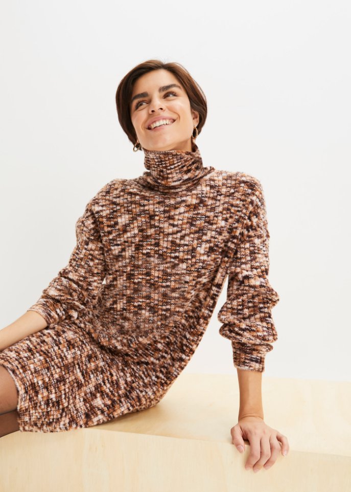 Strickkleid mit Rollkragen aus recyceltem Polyester