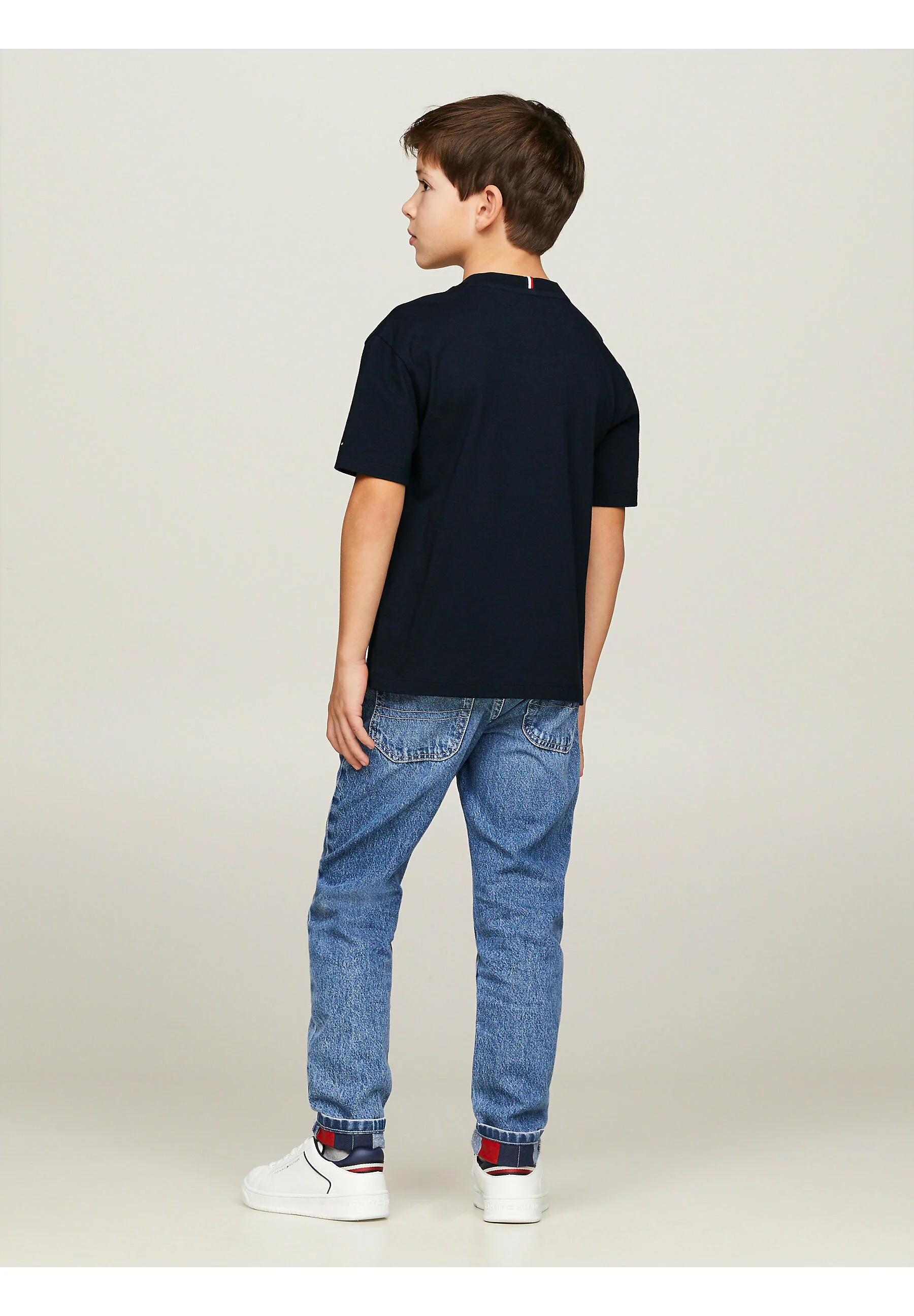 Camiseta con estampado del logotipo del escudo del monograma de Tommy Hilfiger