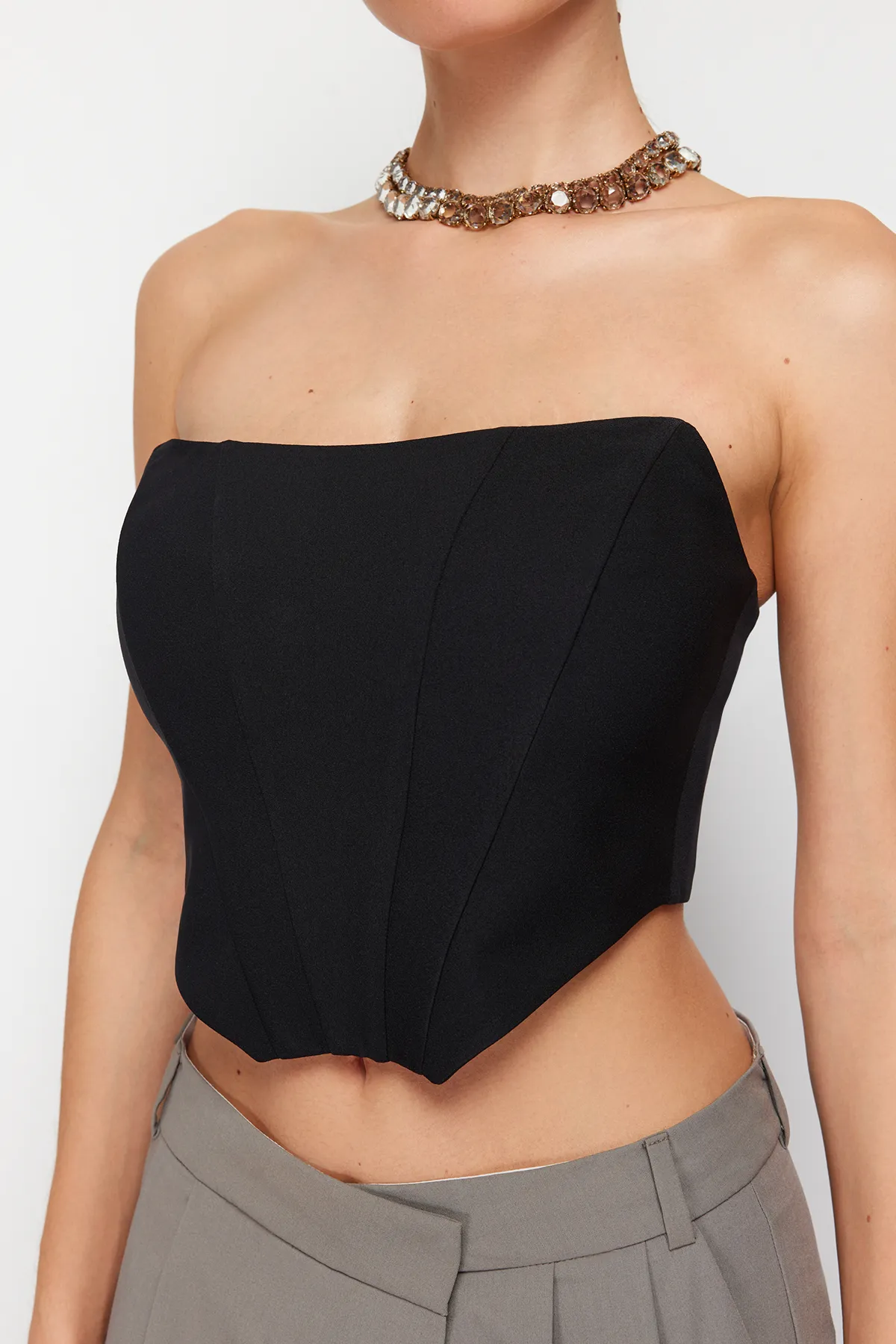 Trendyol Collection  Schwarzes, bauchfreies, gefüttertes, gewebtes Korsett mit detailliertem Bustier