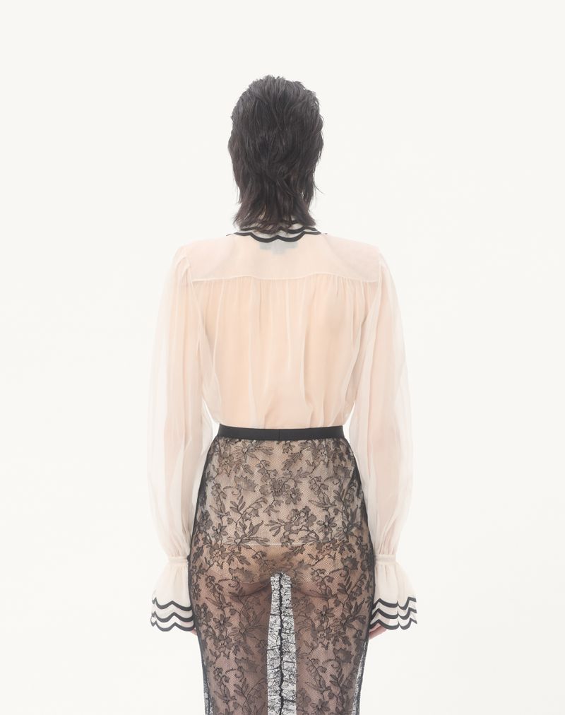 Broderet organza-skjorte