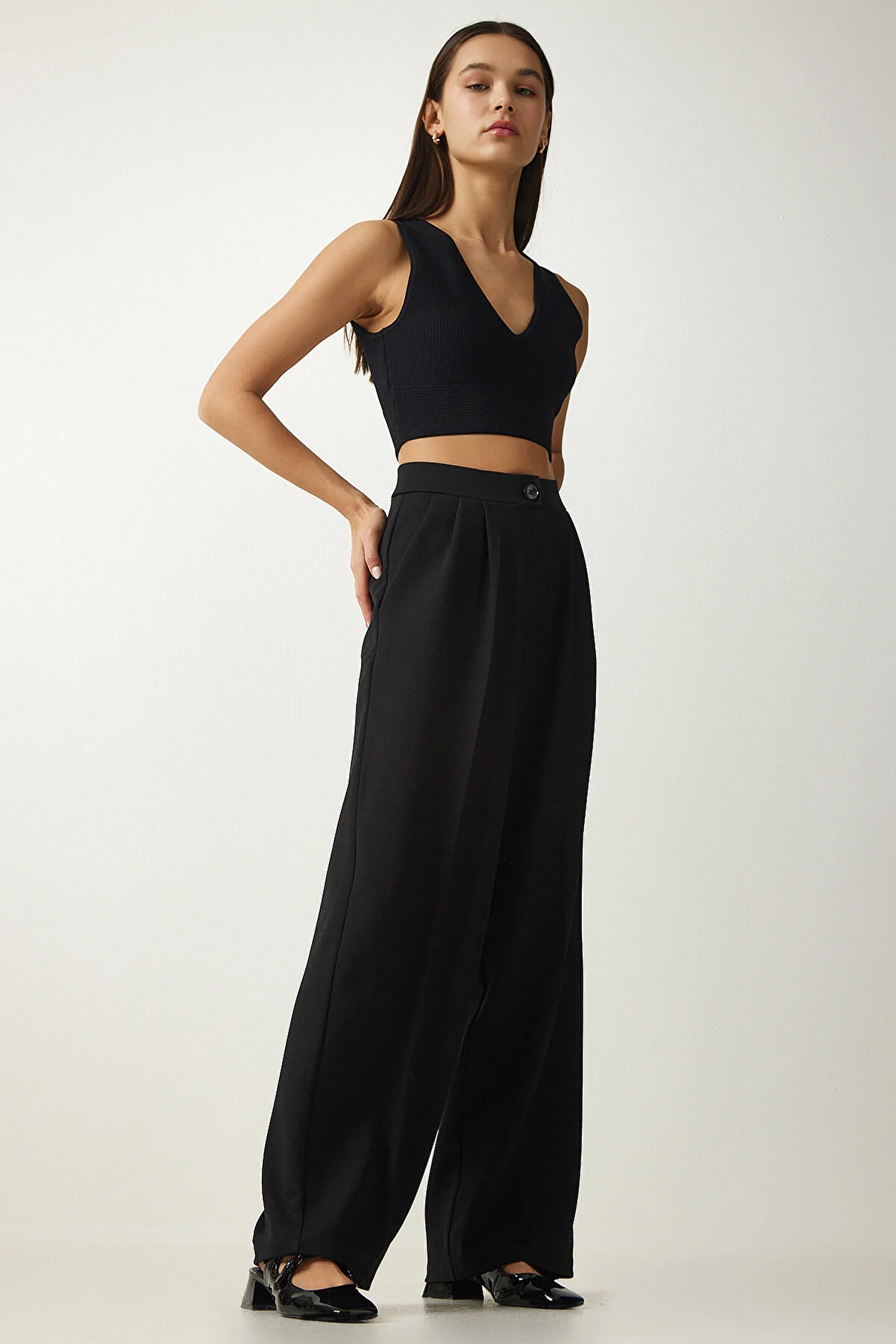 Happiness İstanbul  Schwarze Palazzo-Hose mit Falten für Damen DW00004