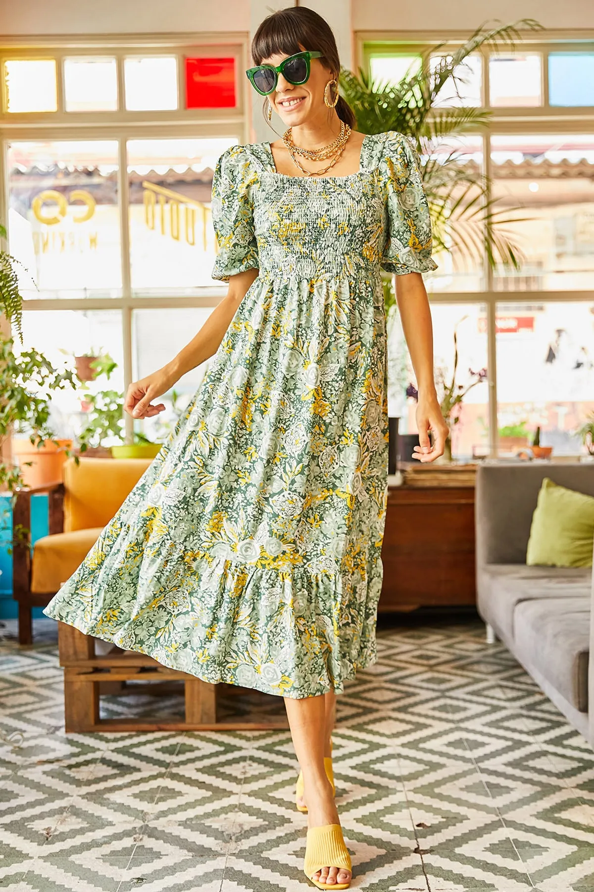 Olalook  Damen-Kleid aus gewebter Viskose in Grün-Gelb mit Gimped-Motiv ELB-19001483