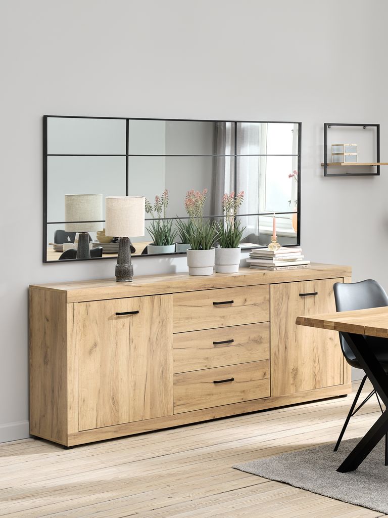 Cômoda LINTRUP com 2 portas e 3 gavetas, cor carvalho.